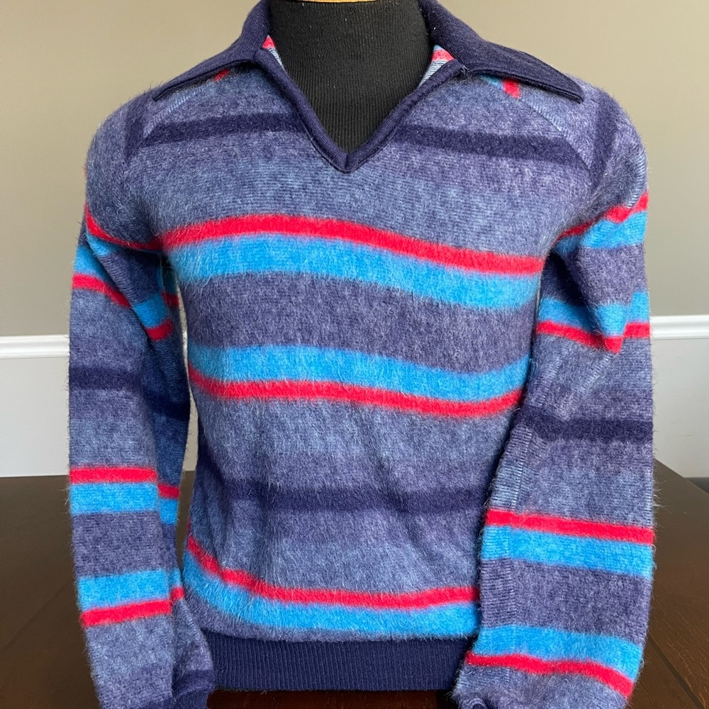 Vintage JC Penny v-neck fuzzy sweater size small